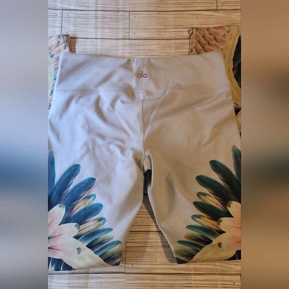Alo Yoga Gypset Goddess Womens Yoga Leggings Airbrush tropical Feather Size M - Picture 8 of 13